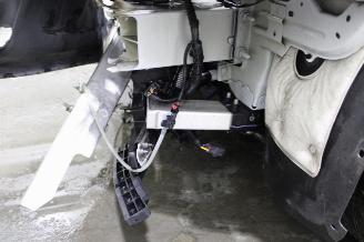 Tesla Model 3  picture 8