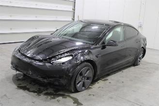 uszkodzony samochody osobowe Tesla Model 3  2021/6