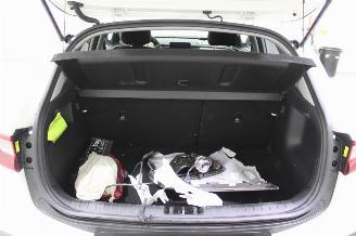 Kia Stonic  picture 21