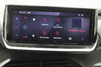 Peugeot 208  picture 14