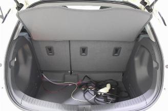 Chevrolet Bolt  picture 13