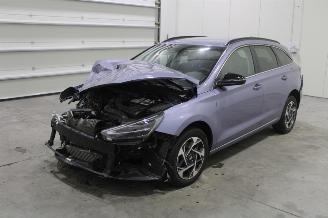 uszkodzony samochody osobowe Hyundai I-30 i30 2025/3