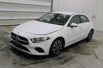 Unfallwagen Mercedes A-klasse A 180 2023/4