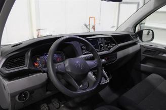 Volkswagen Transporter T6 picture 10