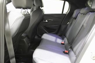 Peugeot 208  picture 15
