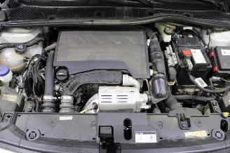 Peugeot 208  picture 10