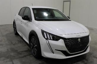 Peugeot 208  picture 2