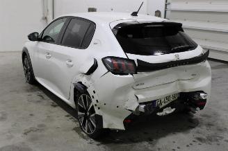 Peugeot 208  picture 4