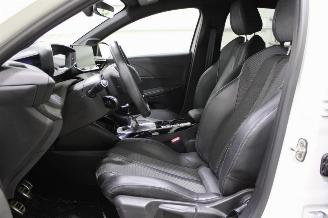 Peugeot 208  picture 14