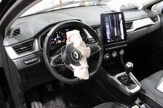 Renault Captur  picture 11