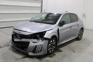 skadebil auto Peugeot 208  2024/9