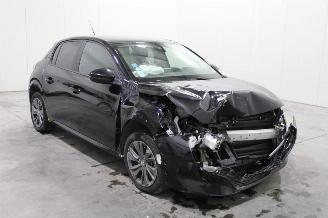 Peugeot 208  picture 2