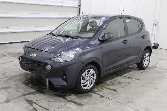 uszkodzony samochody osobowe Hyundai I-10 i10 2021/11