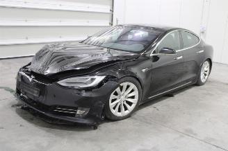 Schadeauto Tesla Model S  2019/5