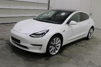 Unfallwagen Tesla Model 3  2019/10