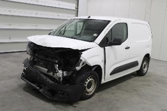Vrakbiler auto Peugeot Partner  2019/8