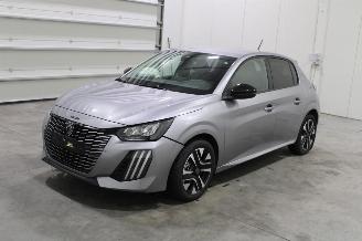 krockskadad bil auto Peugeot e-208  2024/4