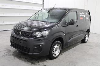 uszkodzony samochody osobowe Peugeot Partner  2022/2