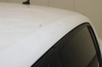 Peugeot 208  picture 22