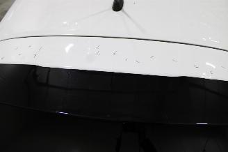 Peugeot 208  picture 16