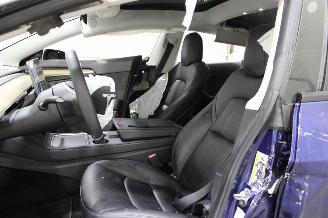 Tesla Model 3  picture 11