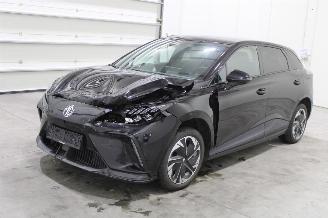 Damaged car MG MG4  2023/11