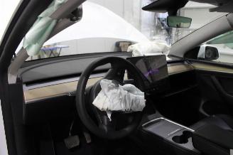 Tesla Model Y  picture 10