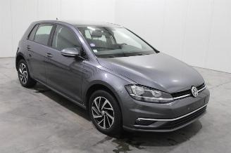 Volkswagen Golf  picture 2