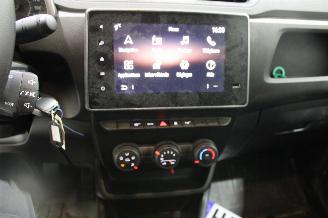 Renault Express  picture 12