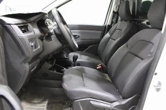 Renault Express  picture 10