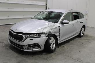Unfallwagen Skoda Octavia  2023/1