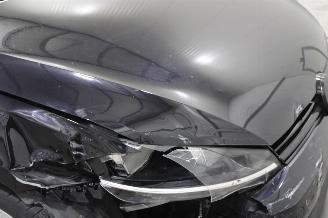 Volkswagen Golf  picture 21