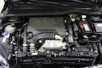 Peugeot 208  picture 15
