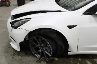 Tesla Model 3  picture 6
