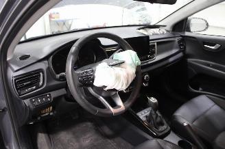 Kia Rio  picture 9