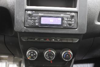 Renault Express  picture 11