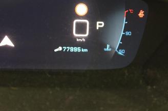 Peugeot 208  picture 12