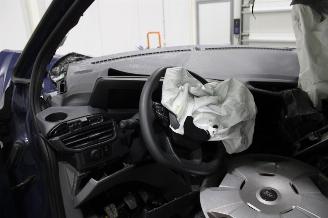 Ford Transit  picture 11