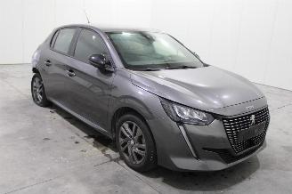 Peugeot 208  picture 2