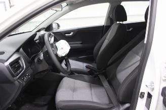 Kia Stonic  picture 10