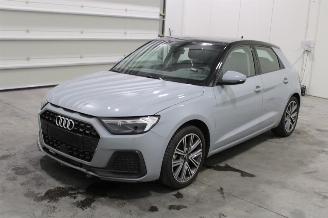 Unfallwagen Audi A1  2022/9