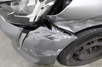 Peugeot 208  picture 20