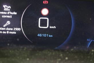 Peugeot 208  picture 12