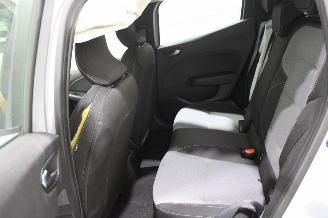 Renault Clio  picture 11