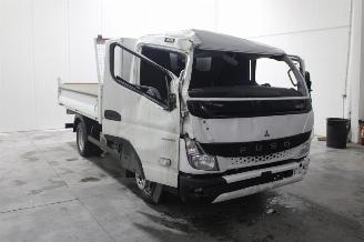 Mitsubishi Canter  picture 2