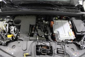 Renault Captur  picture 13