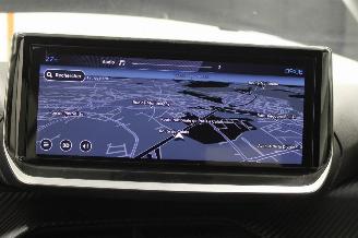 Peugeot 208  picture 13