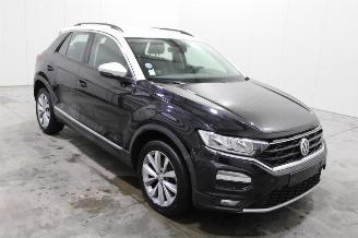 Volkswagen T-Roc  picture 2
