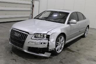 Auto incidentate Audi S8  2008/4