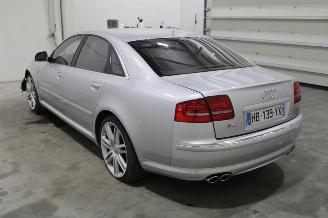 Audi S8  picture 4